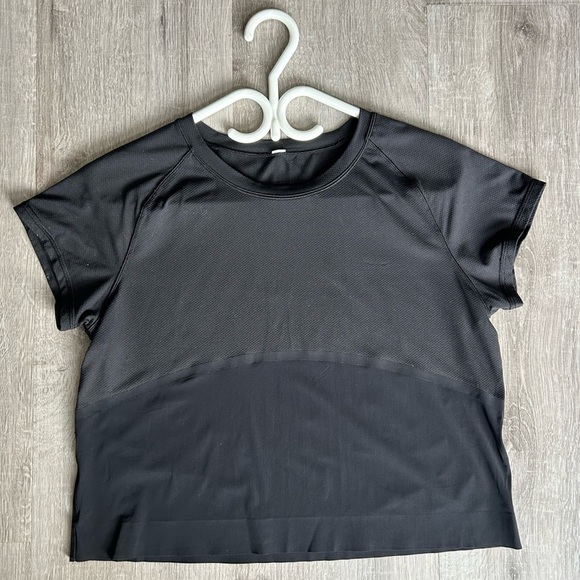 Lululemon Final Lap Short Sleeve
Black size 8 - Picture 6 of 8